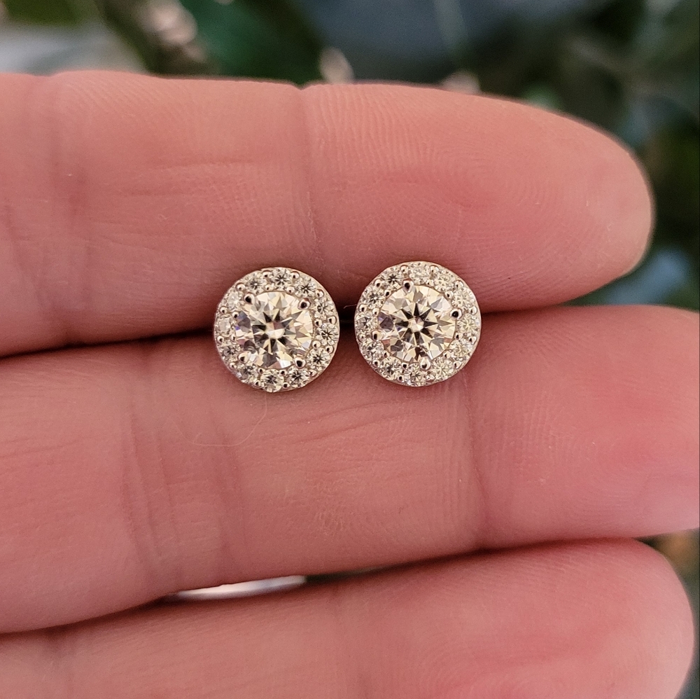 1 Carat Halo Certified Moissanite Stud Earrings NEW - Picture 1 of 15